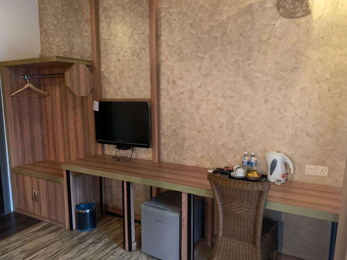 I Garden Hotel Іпох Екстер'єр фото