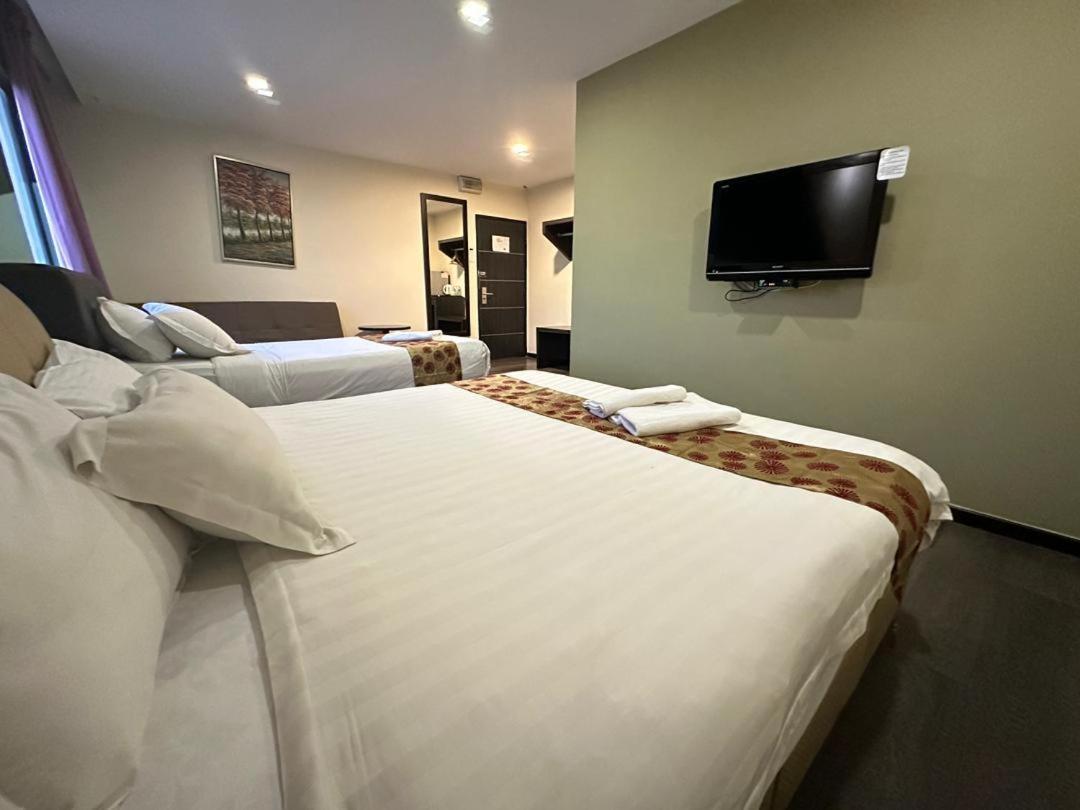 I Garden Hotel Іпох Екстер'єр фото