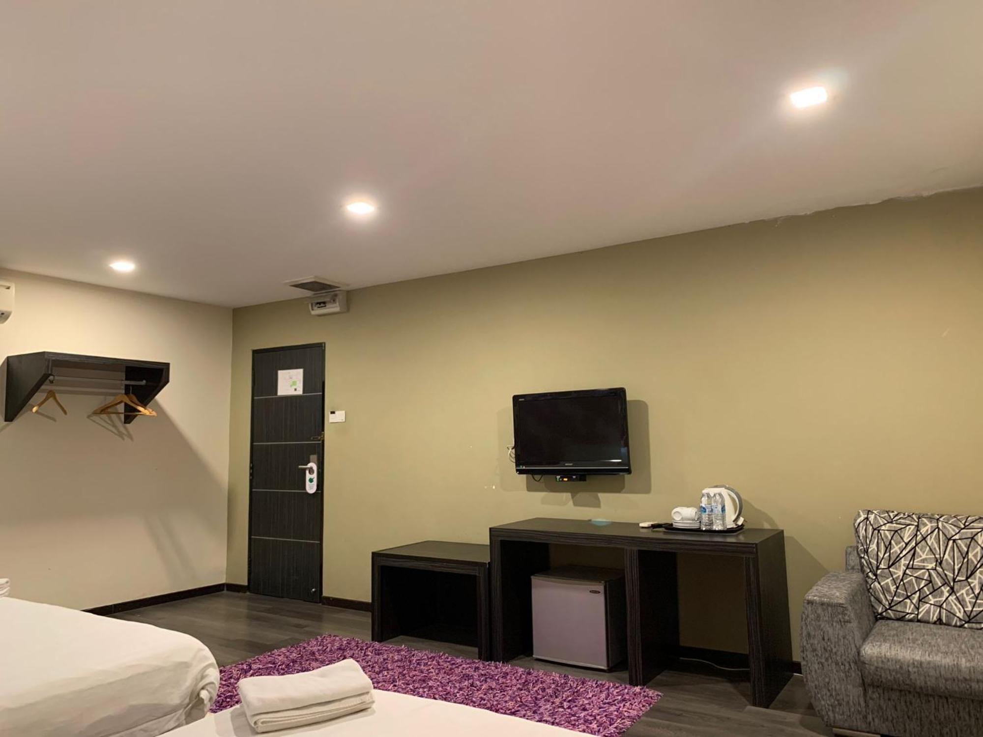 I Garden Hotel Іпох Екстер'єр фото